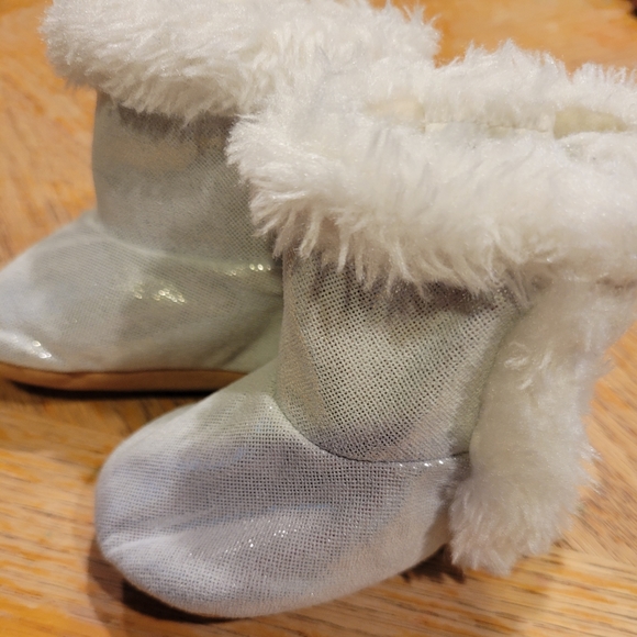 Gymboree Other - Gymboree Infant boots Size 1